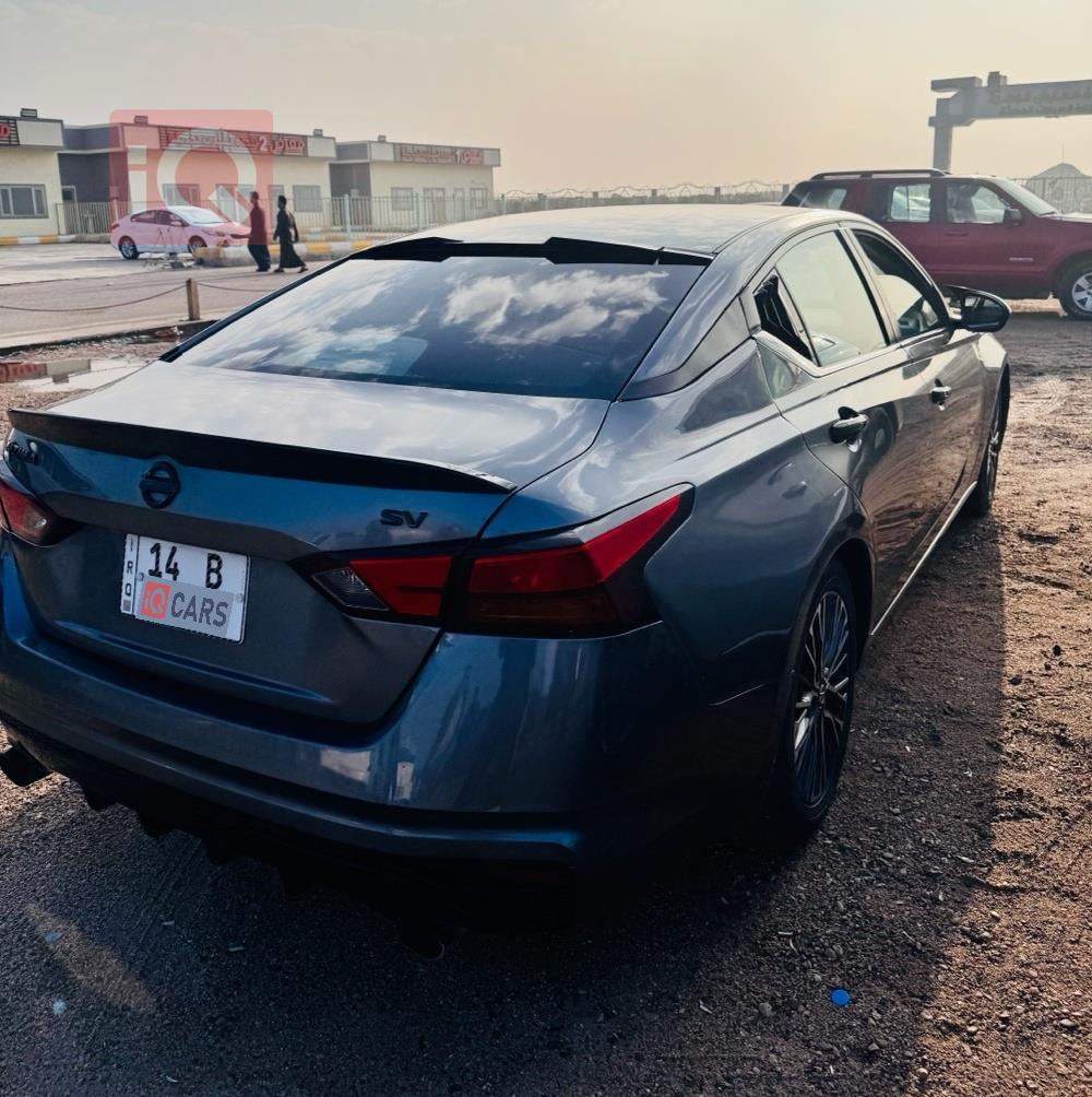 نيسان ألتيما